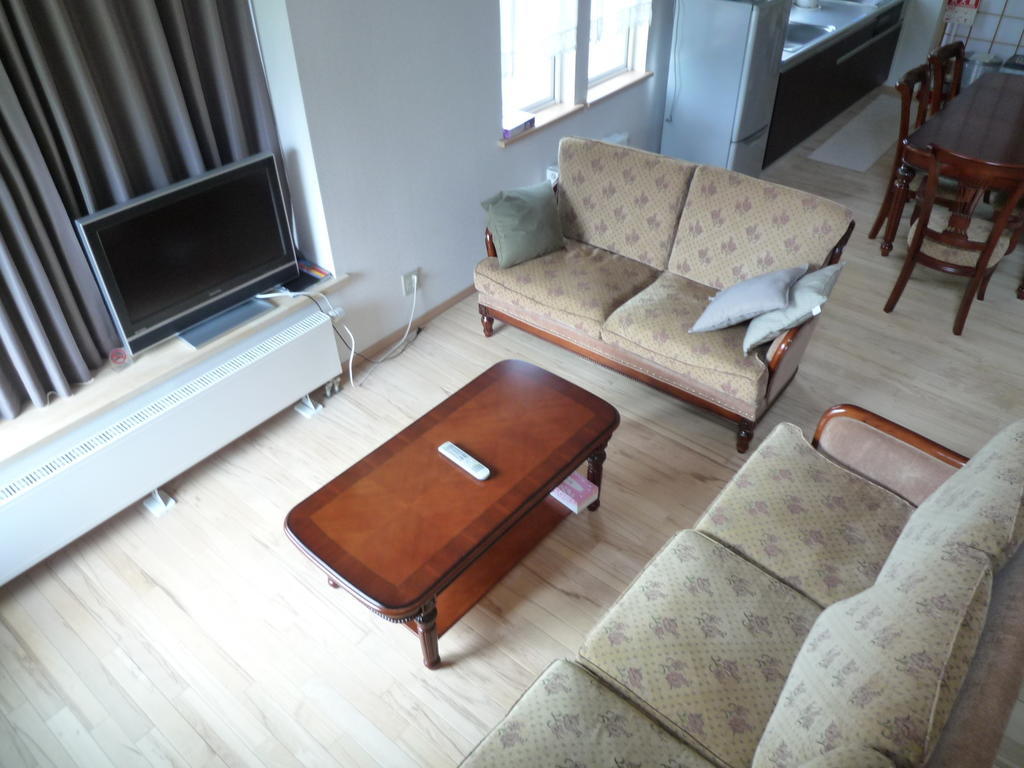 Etupirika Apartman Kucsan Kültér fotó